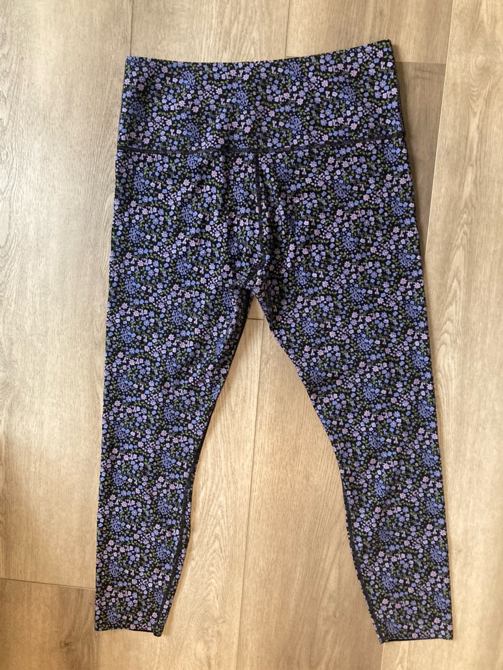 Knix. Garden Daze Black Floral Leggings with Purple and Lavender Print - Picture 2 of 4